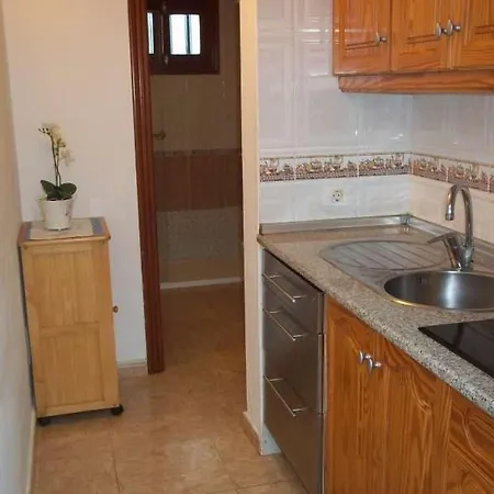 Sleeps 5 Pool Wifi Holiday home